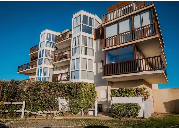 La Voile Nacree, Vue Magnifique Sur La Historique De Juno !