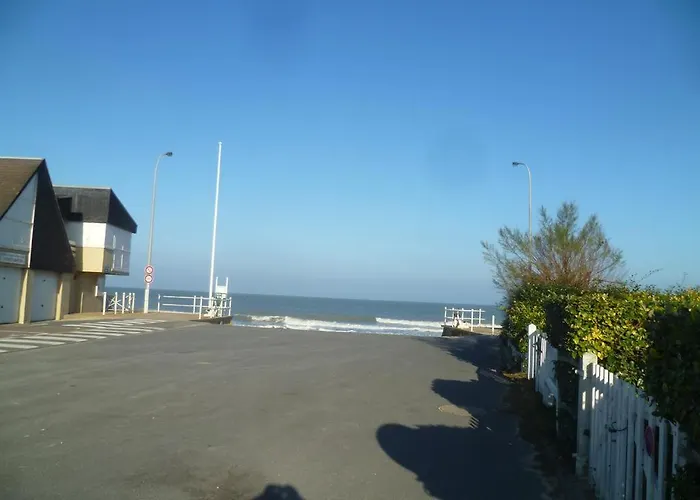 La Voile Nacree, Vue Magnifique Sur La Historique De Juno ! * Bernieres-sur-Mer